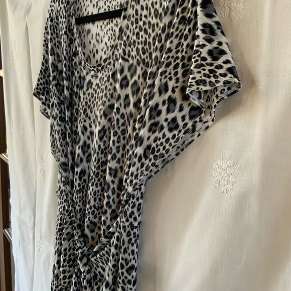 Sophisticated leopard print dress - Picture 5 of 6
